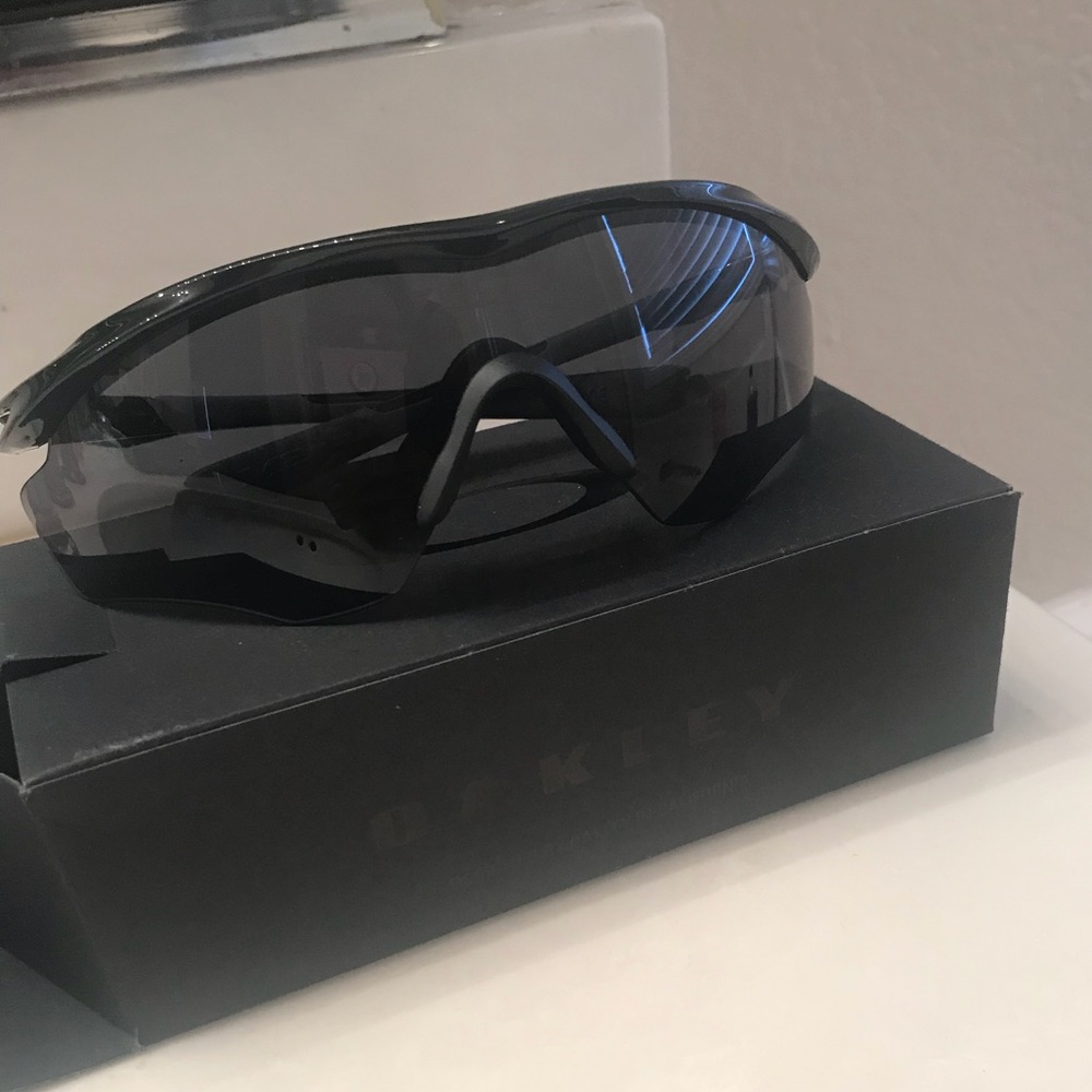 Oakley men’s sunglasses